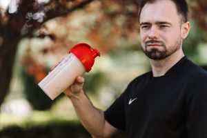 Why Reddit’s Favorite Protein Powders Usually Taste Like Chemical Waste